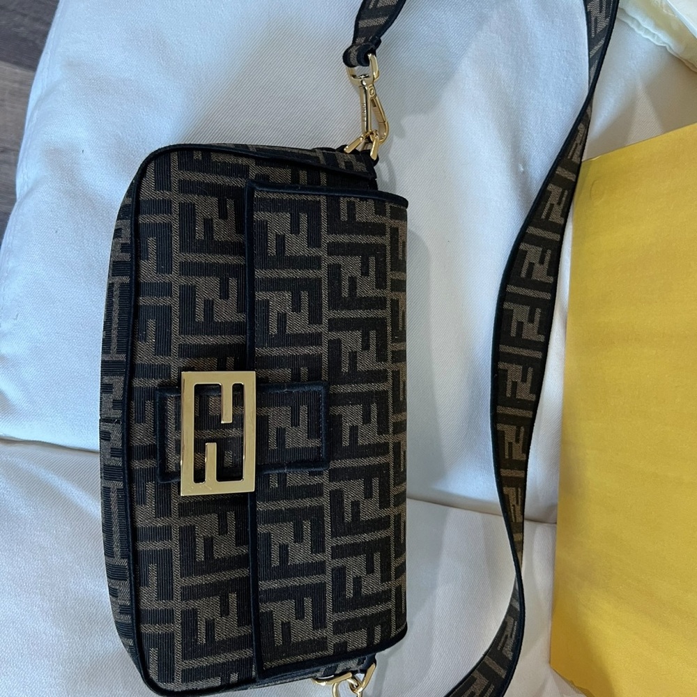 Fendi Black and Tan Monogram Shoulder Bag - Picture 7 of 11